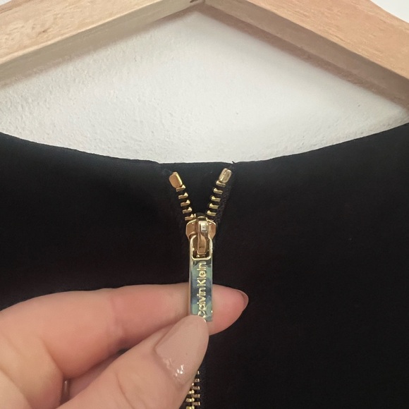 Calvin Klein Women's Black Shift Dress with Gold-Tone Hardware | NWT | Size 8 - Picture 7 of 14